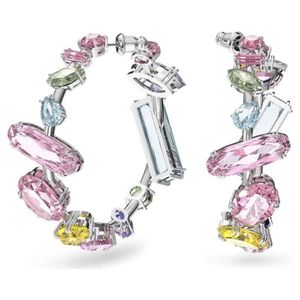 Orecchini Swarovski di design da donna, con fascino di alta qualità, orecchini di caramelle colorate leggere che scorrono per le donne che utilizzano orecchini di moda colorati di cristallo elemento