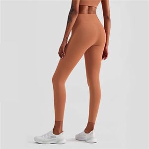 2024 Lu Lu Yoga Pant Limone Nuovi arrivi Sexy Light Nude Fintess Pantaloni sportivi da donna Collant a vita alta Pesca Hip Yoga Leggings Corsa da palestra Abbigliamento Pantaloni