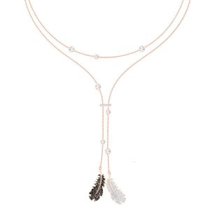 Swarovski halsband designer kvinnor toppkvalitet hänge halsband svart och fjäder tofs halsband kvinnlig element kristall mystisk y-formad bladfjäderburk