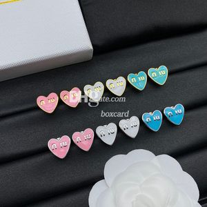 Vintage Heart Style Cute Studs Kolczyki Kobiety Luksusowe litery Studs z prezentem Walentynki Walentynki Prezent