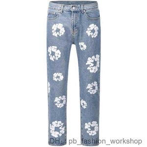 Jeans strappati denim Strappi denim design ampio su ghirlanda di cotone Jean lavaggio chiaro pantaloni hip-hop da uomo jeans Flwoer stampati a fiori di moda ubf