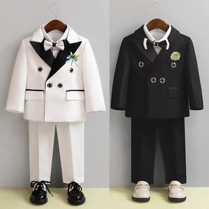 Boy Formal Suit Flower Children Wedding Dress White Baby First Birthday Set Spädbarn Performance Costume Kids Blazer Pants Outfits 240109