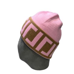 Designer Sticked Beanie Soft Bekväm varma skallar Caps Winter Man Woman Hatts Tight Stick Method Thick Fashionable Hats Outdoor Fashion Accessories