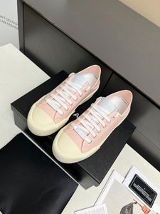 2024 Womens Luxury Womens Siled Canvas Shoes General Casual Cowwhide