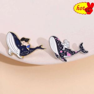 Baleia marinha golfinho esmalte pino engraçado broche desenhos animados crachá para sacos jeans hoodies denim lapela pino jóias crianças melhor presente