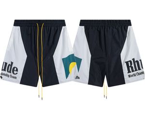 Rhude Designer Mens 반바지 여름 새로운 패션 스포츠 반바지 Mens Beach Shorts 고품질 거리 힙합 스타일 멀티 스타일 반바지 미국 크기 S-XL QR5A