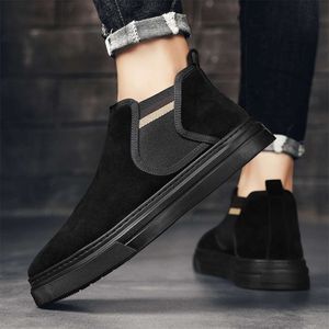 Klasik Siyah Süet Erkekler Moda Günlük Slip-On Erkekler Modaya Modaya Modaya Gizli Dış Slip Slip Man ayak bileği botları