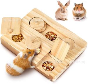 Outros suprimentos de pássaros Alimentador de hamster de bambu Golden Bear Snack Plate Brinquedo de madeira Paisagismo Pet Feeding Bowl Brinquedos