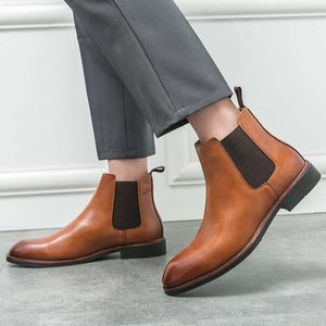 Retro Brown för män mode hög toppläder slip-on man England stil casual social mäns ankelstövlar