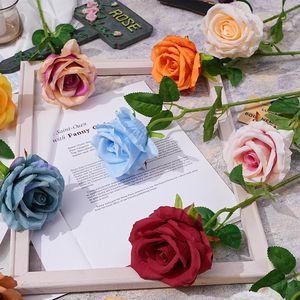 Decorazione domestica di nozze fiore finto sposa mano che tiene singola flanella mal d'amore imitazione fiore rosa puntelli foto all'ingrosso TY