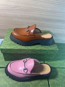 Men Beach Slippers Womens Shoes Fashion Swice Designer Shoe Shoe Cartoon Alphabet Lady Platfor