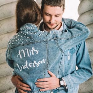 Hochzeitspaare Jeansjacken, personalisierte Denim-Brautjacken mit Perlen, Jackenmäntel, individuelle Bräutigam-Geschenk-Oberbekleidung, Vintage-Herbst 240109