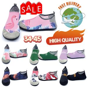 Sandaler simmar Softy Soled Anti-Slip Aqua unisex snabbtorkande surfing andetag mesh vatten strand dykning socka icke-halk snorkling floder spår