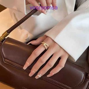 Дизайнерские ювелирные изделия Классические кольца Carter для женщин и мужчин Регулируемое кольцо для женщин с отверстием для ногтей, легкие роскошные небольшие группы, изысканный бриллиантовый индекс с оригинальной коробкой