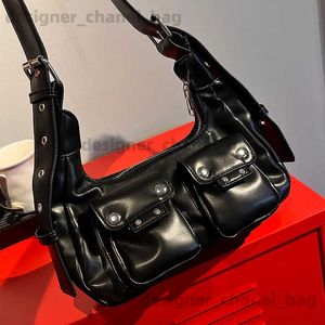 Shoulder Bags HAEX Fashion Women's Bag 2023 Trend High Street Moto Style Underarm Shoulder Bags Femme Individuality Punk Bolso Mujer T240110