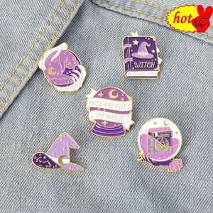 Carton Halloween Witch Hat Wizard Metal Design Badges Brosch Emamel Pins Label Bag Backpack Jewelry Gift Festival
