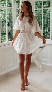Elbiseler 2021 Yaz Rahat Soild Renkler Basit Tasarım Kolsuz Dantel Kısa Elbise Kadınlar için Haruku Elbise Beyaz Tatil Elbisesi