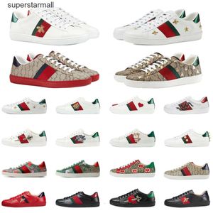 ZB04 Scarpe casual firmate Bee Ace Sneakers Scarpe basse da donna da uomo Tigre di alta qualità ricamato Nero Bianco Strisce verdi Scarpe da ginnastica da passeggio gg GCs