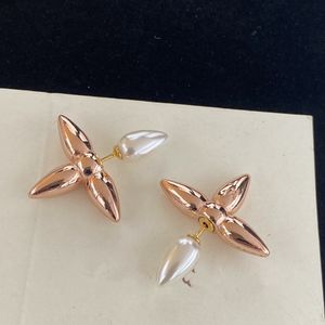 Box White White Rose Gold Stud Women Letter Logo Engrave Luxury Earrings Girld Jewelry S925 Silver Needle Christmas Holiday Jewelry