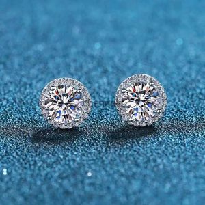 Stud Js Fashion S925 STERLING Gümüş D ​​Renk Moissanit Dört Pençe Kadın Partisi Takı Aksesuarları İçin Küpe Küpe YQ240110