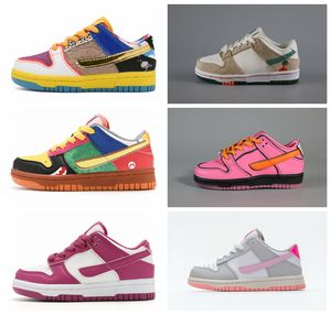 2024 cenere NUOVO 77Color Designer Scarpe per bambini per ragazzo Ragazza Sport Nero Bianco Panda Chunky Low Cows Scarpe da ginnastica Ragazzi e ragazze Athletic Outdoor Bambini Sneakers Taglia 25-35