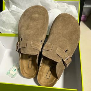 مصممة منزلقات منصة صندل جلدية نساء الرجال الرمال بغل شقة الأحذية غير الرسمية حذاء Tazz Summer Beach Clogs فرو شريحة سيدة Bostons السقوط الجلود