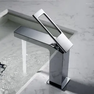 Rubinetti per lavandino del bagno Rubinetto cromato di lusso Miscelatore per lavabo in ottone con acqua fredda di alta qualità