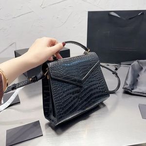 10A Designer de couro de alta qualidade Nova Gaby Bolsa Feminina Bolsa Envelope Bolsa Alça Bolsa Crocodilo Clássico Clamshell Crossbody Bolsa LouLou Bolsa MM tamanho