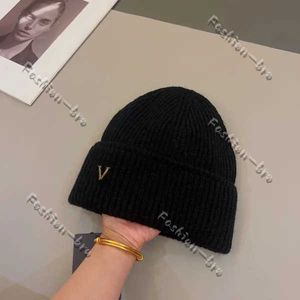 デザイナーLouisly-Vittonly Hat Beanie Caps Mens Women L Brand v Fashion Letter Brooch Casuare Hatsウールニットキャッシュミアボンネットキャップ40y6