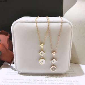 Necklaces Fashion Luxury Designer Necklace Choker Chain Gold Plated Letter Pendants Jewelry