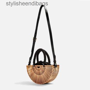 Axelväskor Ancient Style Creative Fashion Bamboo Woven Bag One Shoulder Crossbody Rattan Woven Bag Outdoor Beach Bag Miljö Bagstylisheendibags