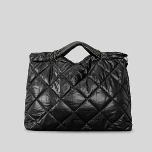 Totes Fashion Lingge Quilted Damen Handtaschen Nylon Gepolsterte Schulter Umhängetaschen Daunen Baumwolle Puffer Tote Bag Casual Winter Geldbörsen 2023stylisheendibags