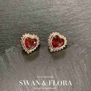 Stud Natural Garnet 925 Srebrne kolczyki dla kobiet dla kobiet prezent biżuterii prosta biżuteria zielona YQ240110