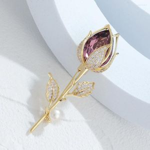Broszki moda wysokiej klasy kryształowa broszka różana mikroinkonta cyrkon luksusowy garnitur Akcesoria odzieżowe hurtowe biżuteria