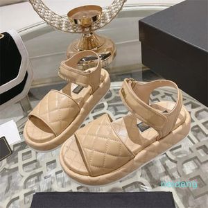 Designer-Sandalen und Hausschuhe für Damen mit Obermaterial aus Leder, Gummisohle, Knöchelklebeband, Fersenklebeband, bequem und leicht