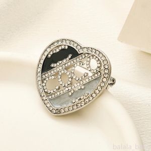 Brand Brooch diamond Pin Designer Brooches Letter Loves Heart Brooches Suit Pin Fashion Jewelry Accessories Wedding Gift