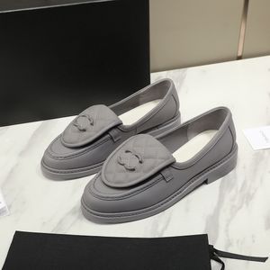 Designer sneakers överdimensionerade casual skor vit svart läder lyx sammet mocka kvinnor espadrilles tränare man kvinnor lägenheter spets plattform s557 05