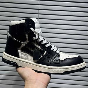 Herrkvinnor Luxury Designer Sports Shoes AW22 Collection Skel Top High Sneaker med brevlogotyp Tongo Size 35-45 Edge Painted Leather Bones Applique 36-45