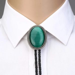 Mens Bolo Tie Design Figura Cowboy Bolo Gravatas Ouro Americano Bow Neck Tie Terno Camisa Acessórios Colar de Corrente Bolo 240111