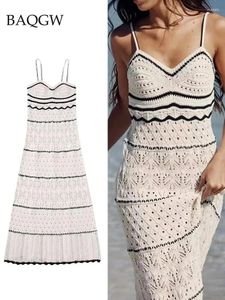 Casual Dresses Sommer Beachwear Frauen Gestricktes dünnes langes Trägerkleid Farbblock Ärmellos aushöhlen Weibliche Mode Elegante Dame Robe