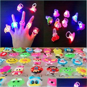 LED Rave Toy Cartoon Pierścień Pierścień Luminous w ciemnym jasnym palcu świecący Adt Birthday Party Chłopak dla dzieci Zabawki dla dzieci