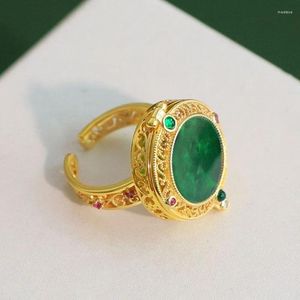 Cluster Rings Vintage Elegant Ancient Gold Craft Colorful Natural Hetian Jade for Women Classic Style kan öppna Gawu Box -smycken