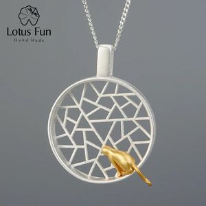 Pingentes Lotus Fun Real 925 Sterling Silver Handmade Design Fine Jewelry Cute 18k Gold Cat Brincando pela Janela Pingente sem Colar