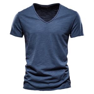 夏100％コットンソイルドTシャツの男性Vネック半袖カジュアルメンズTシャツソフトフィール高品質の男性トップスティー210809