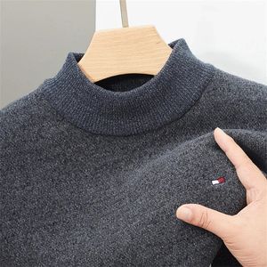 Haft marki zima połowa golowego swetra o dół luz młodzież moda miejska prosta ciepła miękka gruba skoczka mężczyzna odzież 240110