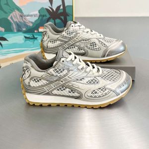 Sıradan Erkek Sneakers Ayakkabıları Çok Çözüm Venetas 2024 Moda Kadınlar Orbit Online Aynı Tasarımcı Ayakkabı Silver Bottaega 2023 Yeni Izgara Sneaker Sports K00G