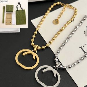 Designer Carta Big Logo Pulseiras Estilo Clássico Banhado A Ouro Charme Pulseira Caixa Embalagem Boutique Womens Chain Pulseira Aço Inoxidável Jóias de Alta Qualidade