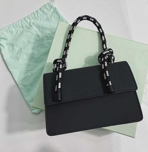 패션 새로운 2022의 올바른 버전의 세련된 화살표 가방 브레이드 밧줄 가방 토트 가방을 women