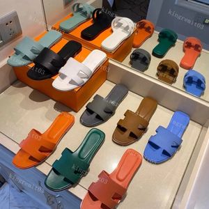 Mode sandaler äkta läder tofflor designer kvinnor glida sommar lyxiga platt bilder damer strand sandal fest bröllop toffel med box kingremit03