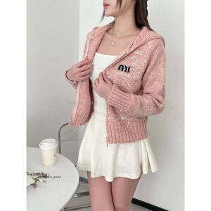 Miu Felpa con cappuccio da donna Designer Maglioni da donna Cardigan Giacca in maglia Pullover End Maglione jacquard Maglieria pura Abbigliamento donna di alta qualità 736 8